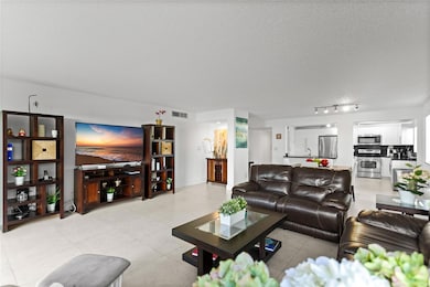 16051 Blatt Blvd unit 101, Weston, FL 33326 - photo 6