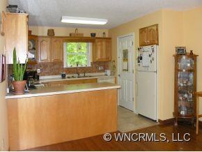 86 Fox Run Dr, Hendersonville, NC 28792 - photo 6