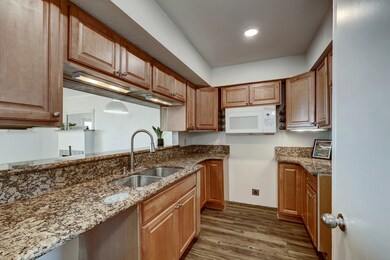 7312 Seawall Blvd unit 216, Galveston, TX 77551 - photo 5