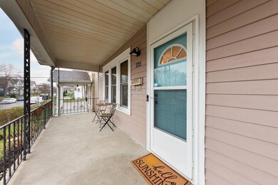 221 E Hinman Ave, Columbus, OH 43207 - photo 2