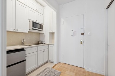 76-26 113th St unit 1B, Forest Hills, NY 11375 - photo 4
