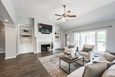 107 Eagle Lakes Dr, Friendswood, TX 77546 - photo 6