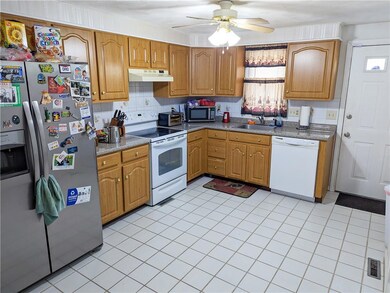 128 Prudence Ave unit 5, Providence, RI 02909 - photo 2