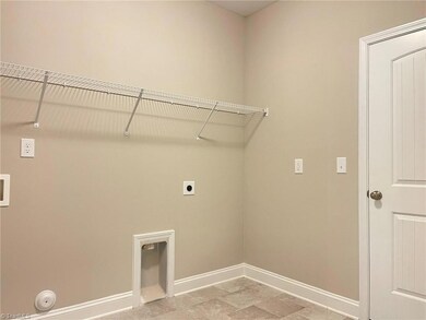 LAUNDRY RM MAIN
