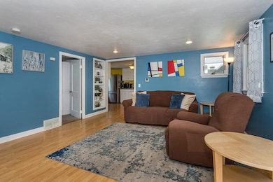 1054 Monponsett St, Hanson, MA 02341 - photo 4