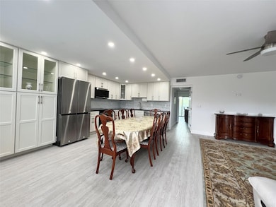 462 Keswick C, Deerfield Beach, FL 33442 - photo 3