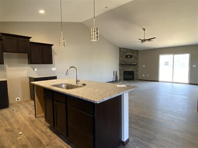 410 Dawson Dr, West Branch, IA 52358 - photo 5