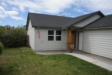 20055 Elizabeth Ln, Bend, OR 97702 - photo 2