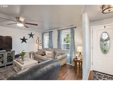 49 Sandalwood Loop, Creswell, OR 97426 - photo 6