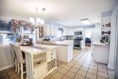 52 Hardy Rd, Londonderry, NH 03053 - photo 4