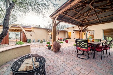 Front private courtyard