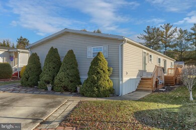 143 Juniper St, Palmyra, PA 17078 - photo 4