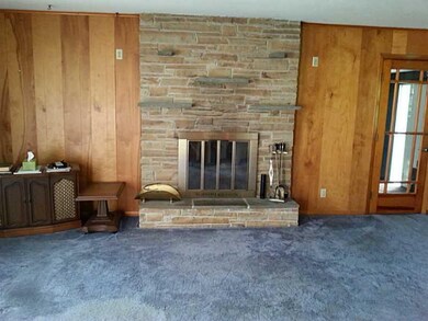 2562 Shelly Dr, Indiana, PA 15701 - photo 5