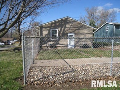 3901 28th St, Rock Island, IL 61201 - photo 2