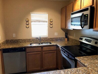 Kitchen w/Granite Countertops, Stainless Steel App