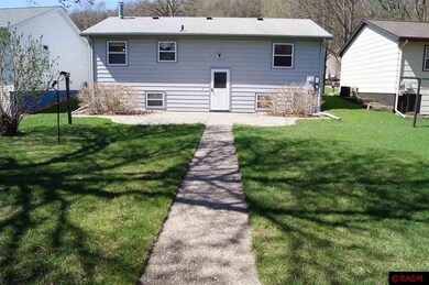 1216 N Garden St, New Ulm, MN 56073 - photo 2