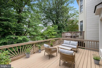 3113 Sutherland Hill Ct, Fairfax, VA 22031 - photo 6