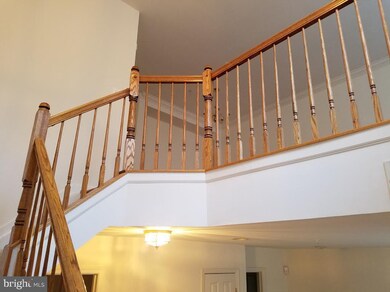 8054 Pennington Dr, Laurel, MD 20724 - photo 4