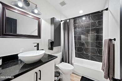 Seldon Hall Bath