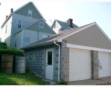 314 Augusta St, Pittsburgh, PA 15211 - photo 2