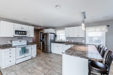 9209 Hudson Ln, Louisville, KY 40291 - photo 6