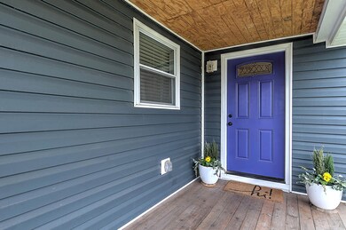 608 E Maple St, Johnson City, TN 37601 - photo 2