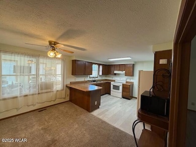 212 N Simon St, Ada, OH 45810 - photo 5