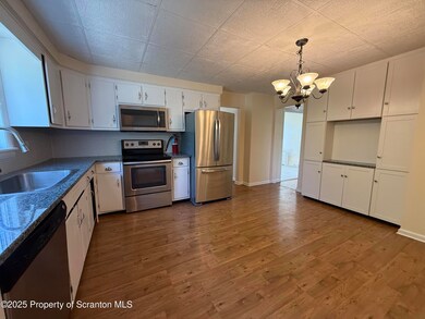 1906 Farr St unit 1, Scranton, PA 18504 - photo 6