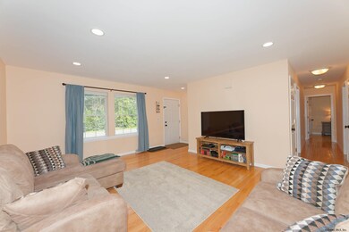 49 Sherwood Ave, Rensselaer, NY 12144 - photo 6