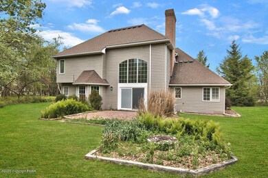 1304 Whispering Hills Ct, Effort, PA 18330 - photo 3