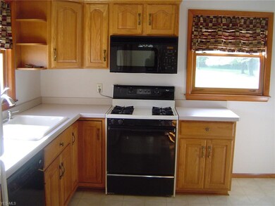 26909 Cook Rd, Olmsted Falls, OH 44138 - photo 4