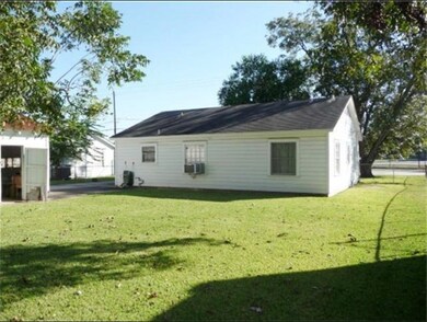 1519 Bingle Rd, Houston, TX 77055 - photo 2