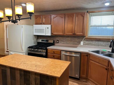 1071 Whitethorne Ave, Columbus, OH 43223 - photo 7