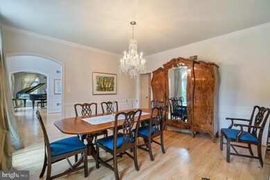1203 S Huntress Ct, McLean, VA 22102 - photo 5