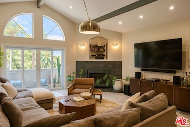 3284 Barham Blvd unit 301, Los Angeles, CA 90068 - photo 2