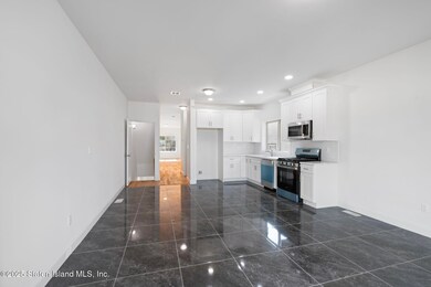 1372 Forest Hill Rd unit 1b, Staten Island, NY 10314 - photo 6