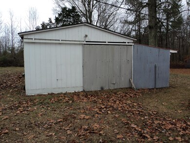 159 Dobert Rd, Manchester, TN 37355 - photo 4