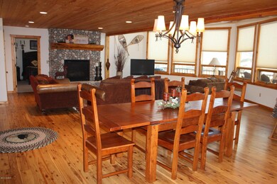 Dining2