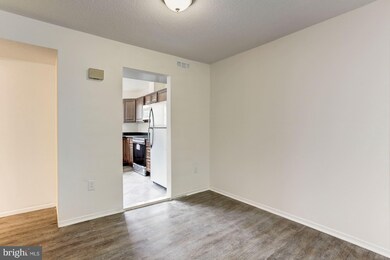 15260 Lodge Terrace, Woodbridge, VA 22191 - photo 6