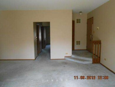 1721 Chesapeake Ln unit 3, Schaumburg, IL 60193 - photo 4