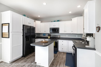 (4) 491 Anhinga. Kitchen