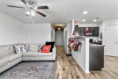 2804 W Fredericksburg St, Broken Arrow, OK 74011 - photo 7