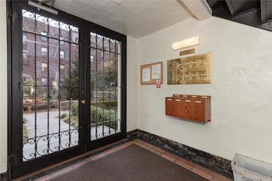 64 Sagamore Rd unit B8, Bronxville, NY 10708 - photo 4