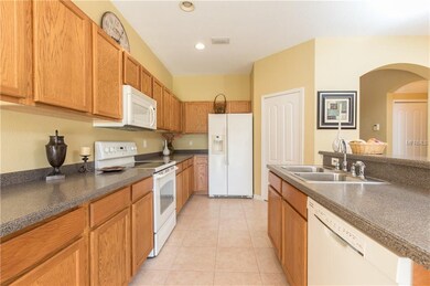 9850 Jasmine Brook Cir, Land O Lakes, FL 34638 - photo 5