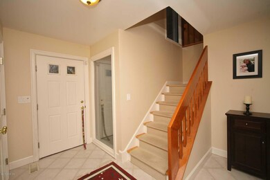 38 Hedge Brook Ln, Stamford, CT 06903 - photo 2