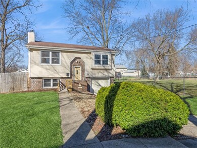 3418 59th St, Des Moines, IA 50322 - photo 2