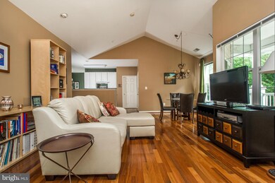 5006 Hollington Dr unit 302, Owings Mills, MD 21117 - photo 4