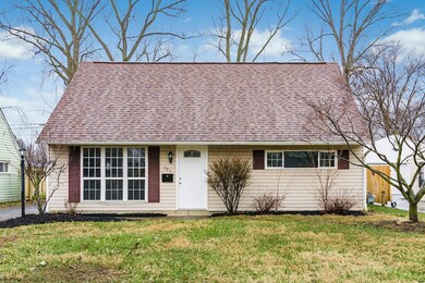 525 Virginia Cir W, Columbus, OH 43213 - photo 2