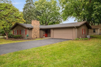 503 W State St, North Aurora, IL 60542 - photo 2