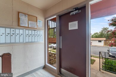 202 Park Terrace Ct SE unit 22, Vienna, VA 22180 - photo 3